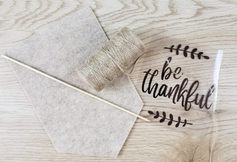 Thanksgiving Cricut Projects + Free SVG Files!