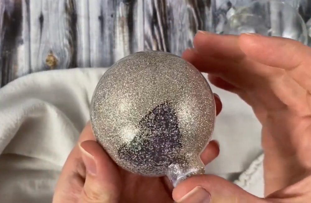 Easy DIY Glitter Ornaments with Polycrylic (tutorial & video!)