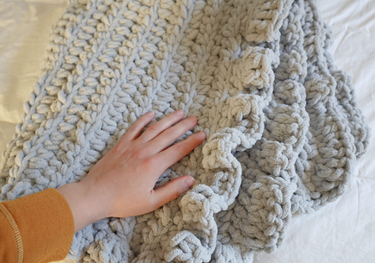 How to Make a Chunky Crochet Baby Blanket (for Beginners