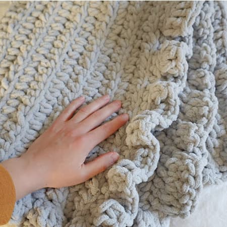 Blesiya Chunky Chenille Yarn Gauge 7 Bulky Yarn for Crocheting Hand  Knitting Throw