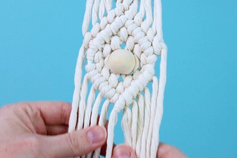 Free Macrame Hat Hanger Pattern (Easy DIY Tutorial!) | Marching North