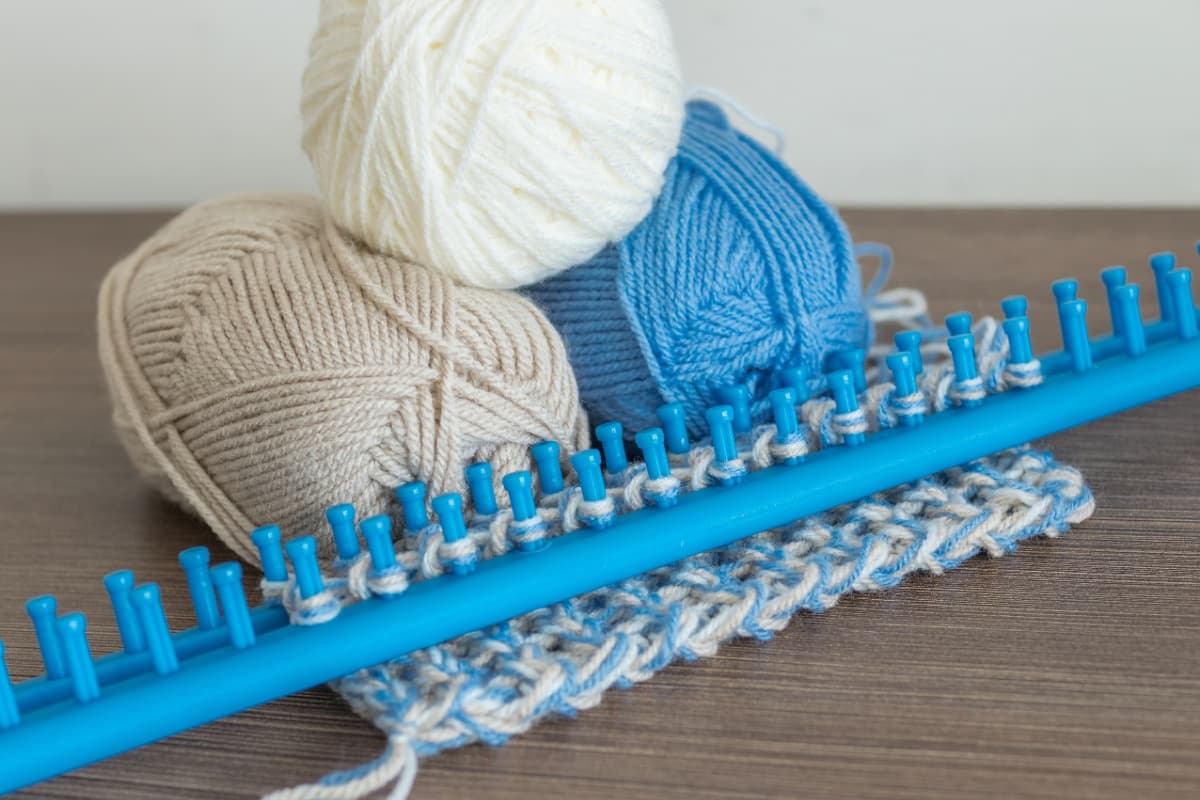 Rectangular Loom  Loom knitting, Diy knitting loom, Loom knitting projects