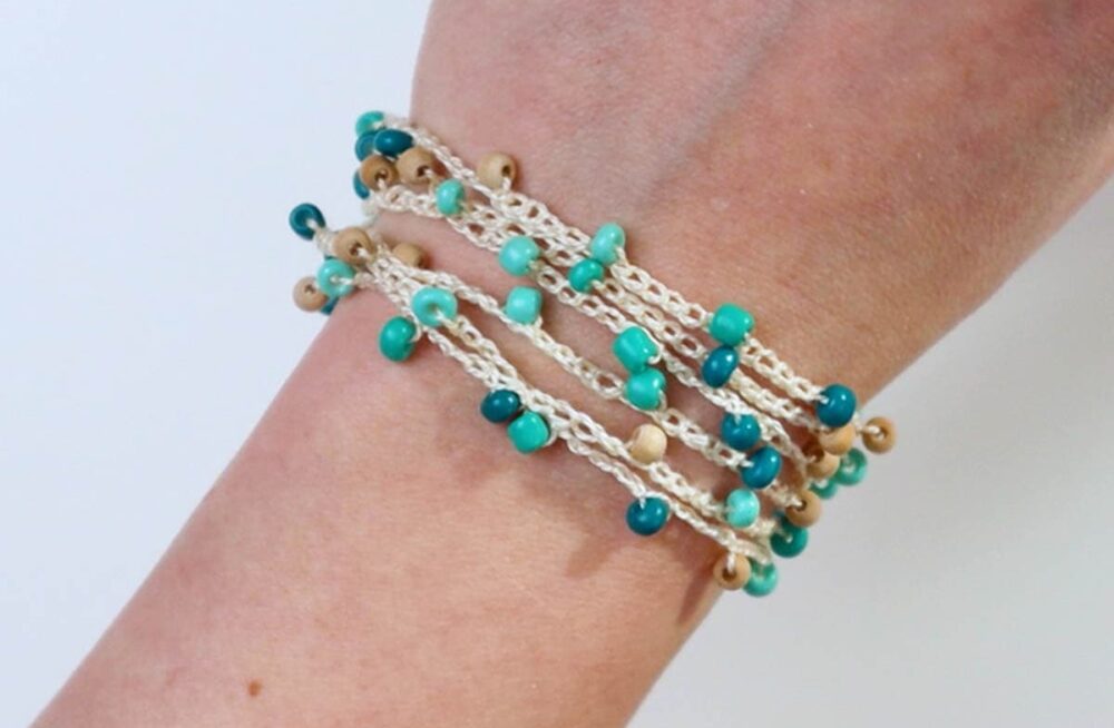 Simple and Beautiful Seed Bead Bracelet Tutorial: Perfect for