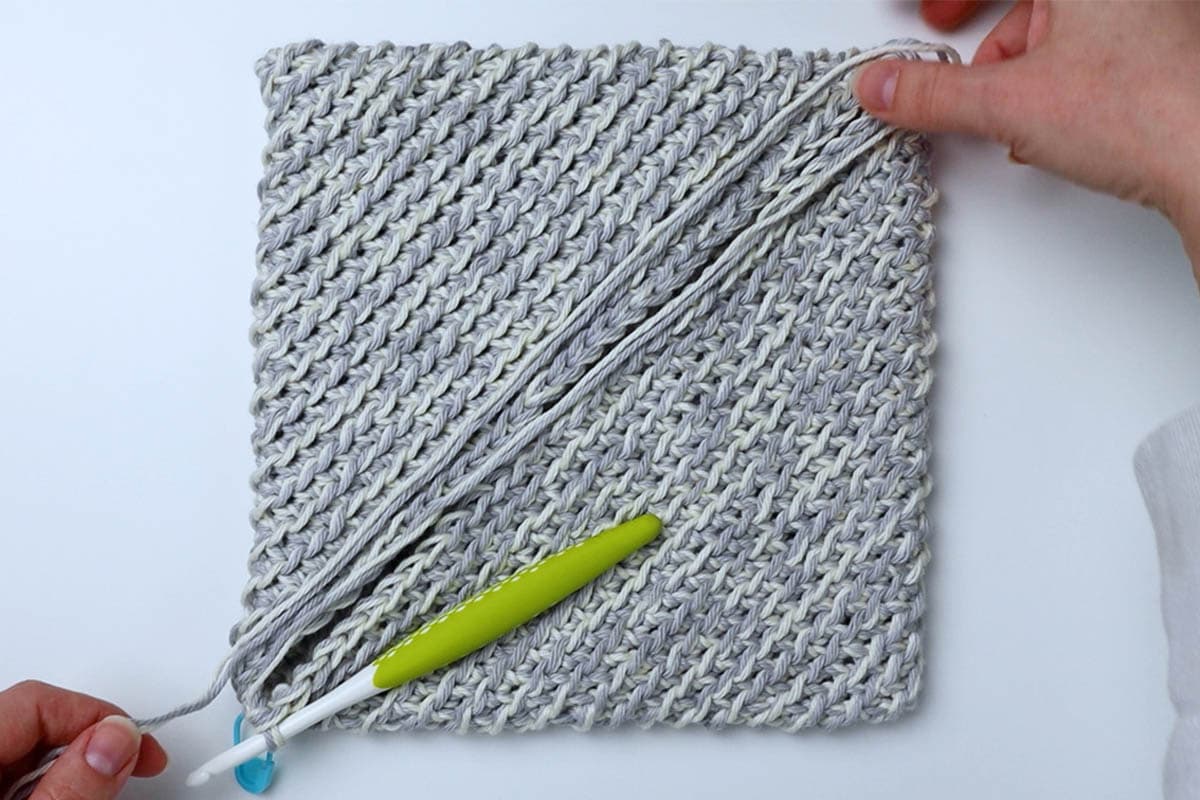 How to Crochet a Double Thick Magic Pot Holder using the Moss Stitch - Week  4 Crochet-along 