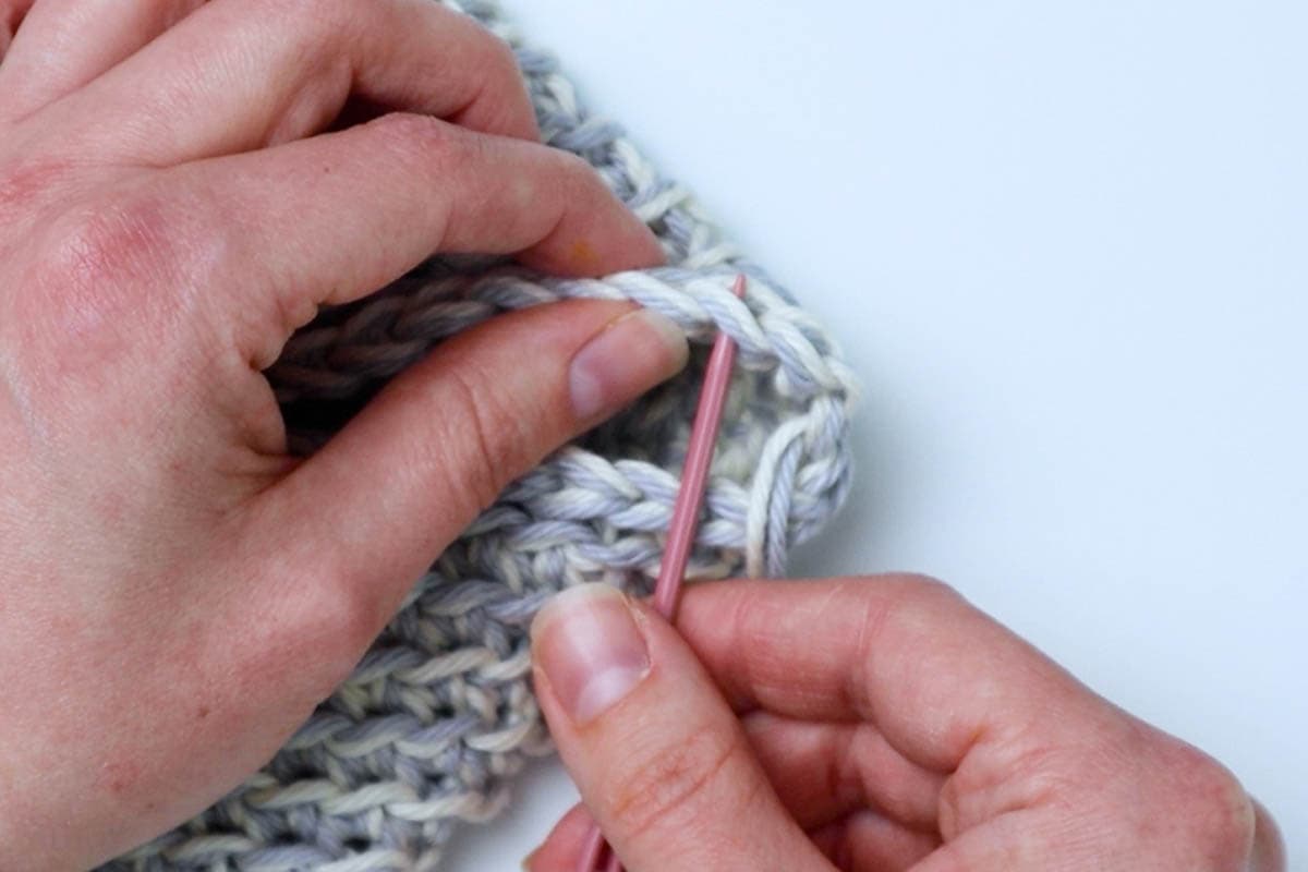 How to Crochet a Double Thick Magic Pot Holder using the Moss Stitch - Week  4 Crochet-along 