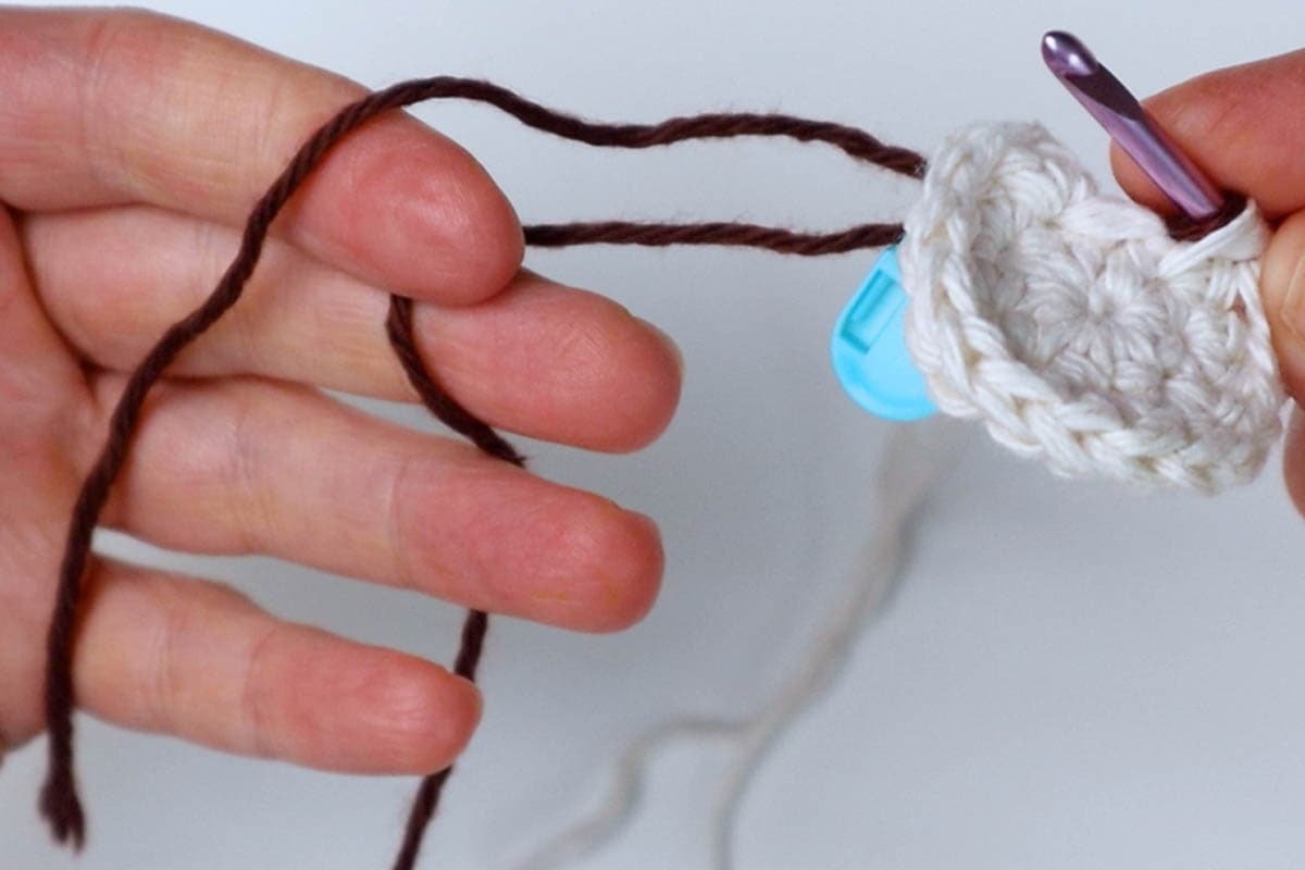 Scrappy Crochet Bucket Hat Pattern + Tutorial 🧶 Make & Do Crew