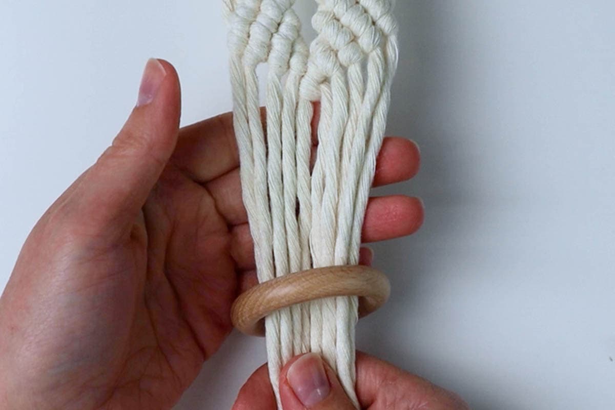 DIY Macrame Towel Hanger (Free Pattern & Video!)