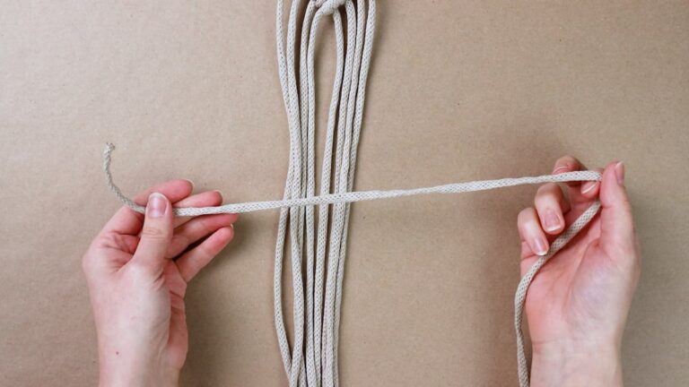 Learn 17 Basic Macrame Knots (+ PDF Guide for Beginners!) | Marching North