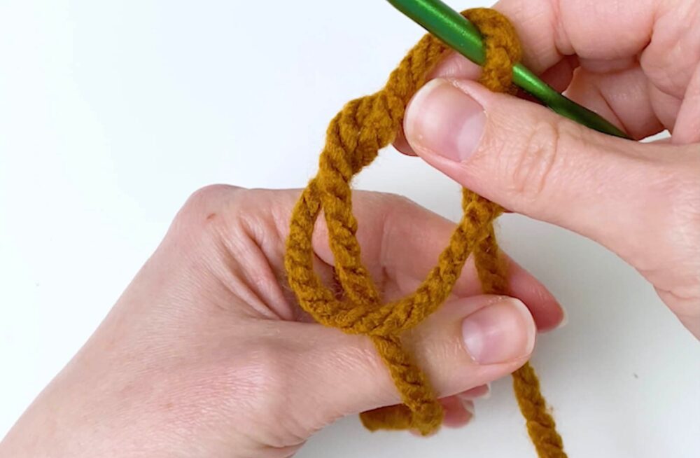 Super EASY magic ring (magic circle) crochet tutorial!