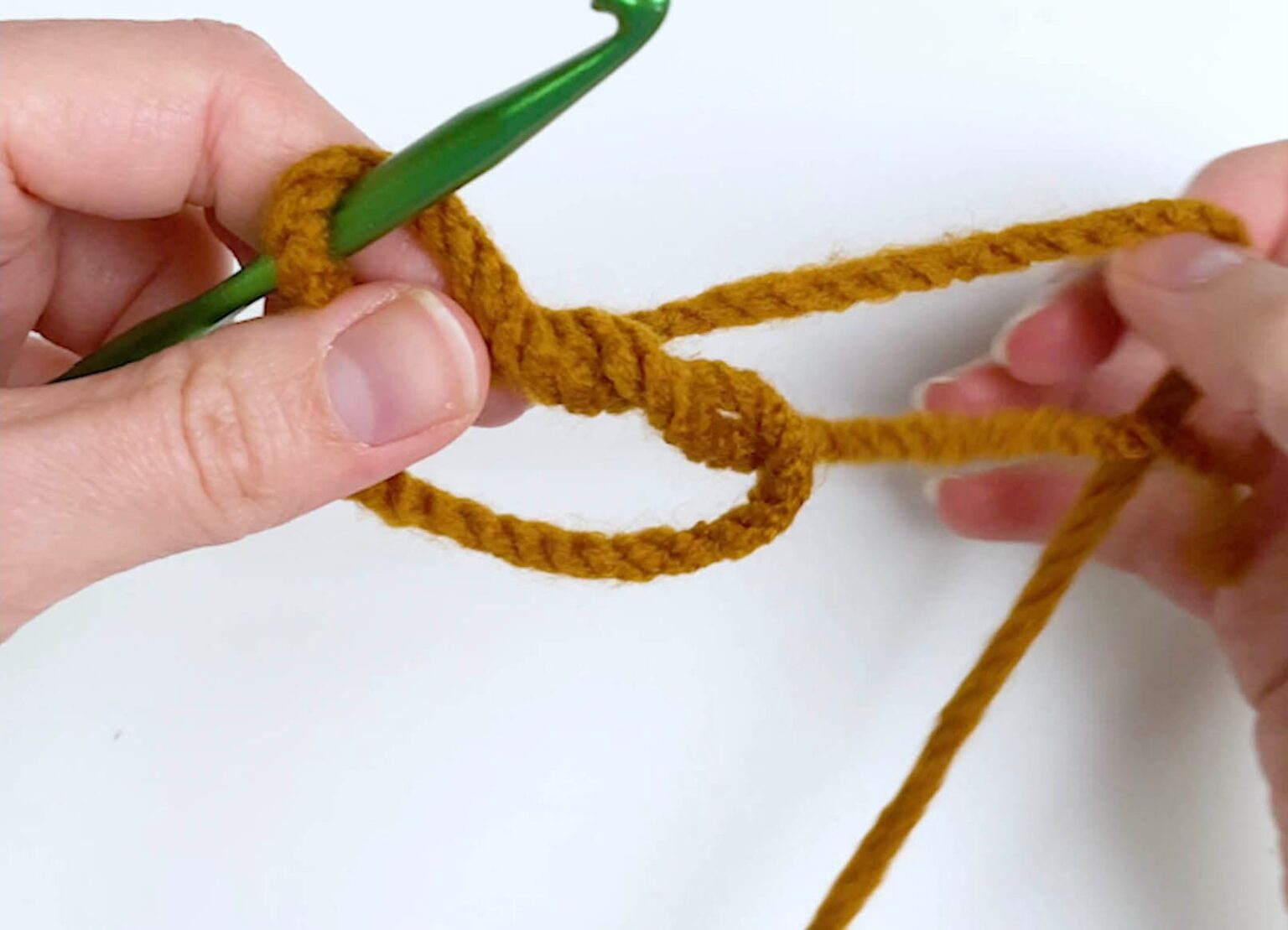 Super EASY Magic Ring (magic Circle) Crochet Tutorial! | Marching North