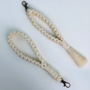 How to Macramé a Hemp Bracelet - Rings and ThingsRings and Things
