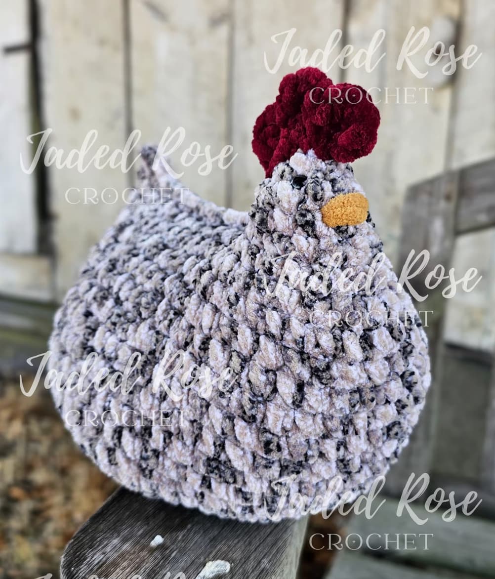 19 Crochet Chicken Patterns: Cute and Easy Tutorials! | Marching North