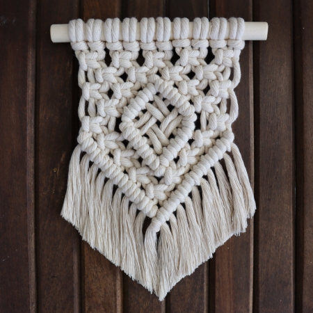 Auda mini macrame wall hanging featured image